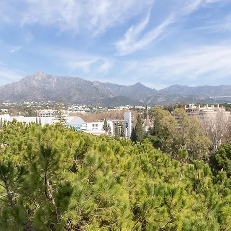 Lujoso Con Piscina En Paseo Maritimo * Marbella