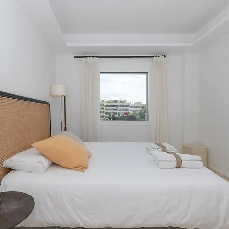 Lujoso Con Piscina En Paseo Maritimo * Marbella