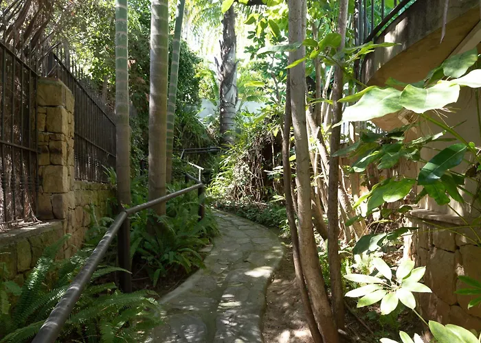 Lujoso Con Piscina En Paseo Maritimo Apartament Marbella