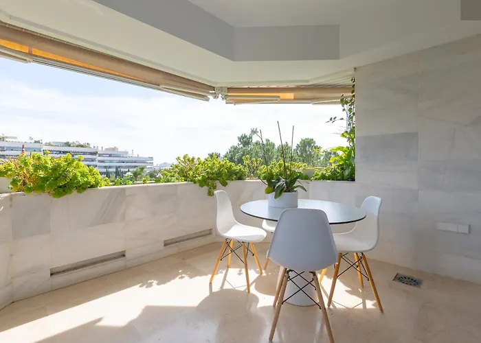 Lujoso Con Piscina En Paseo Maritimo * マルベーリャ