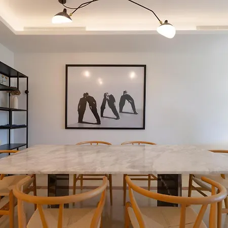 Διαμέρισμα Lujoso Con Piscina En Paseo Maritimo *